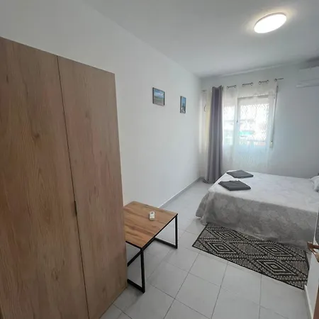 Piso Eneas Апартаменти *